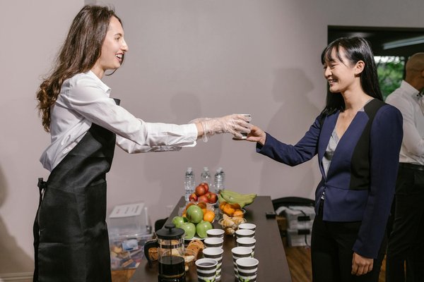 Astuces Infaillibles pour Sécuriser le Smartphone d'un Senior contre les Escroqueries Numériques