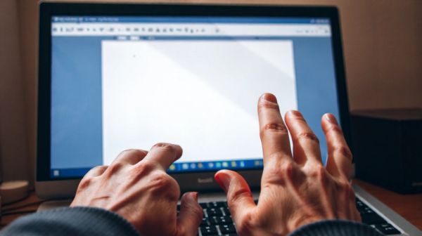 Les meilleurs conseils pour gagner du temps avec la dictée vocale dans Word